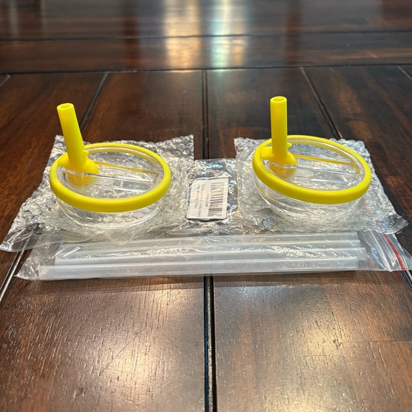 Stanley 30oz Yellow Tumbler Replacement Lids & 4 Straws - Picture 3 of 5